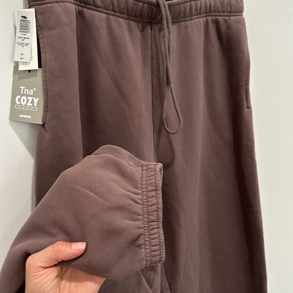 NWT Aritza TNA Cozy Mega 28” Sweatpants - Picture 5 of 6
